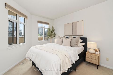 Photo 21 at 207 - 550 Front Street W, Waterfront Communities C1, Toronto
