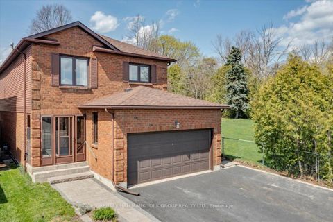 Photo 1 at 20 Sunbird Boulevard, Keswick North, Georgina