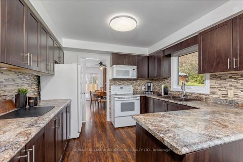Photo 6 at 20 Sunbird Boulevard, Keswick North, Georgina