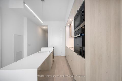 Photo 13 at 5908 - 11 Yorkville Avenue, Annex, Toronto