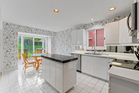Photo 8 at 690 Oriole Parkway, Eglinton, Toronto