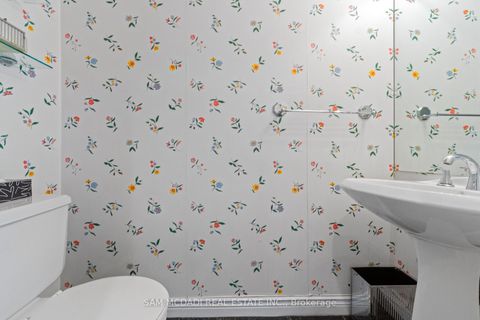 Photo 14 at 690 Oriole Parkway, Eglinton, Toronto