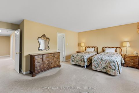 Photo 23 at 690 Oriole Parkway, Eglinton, Toronto