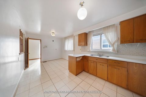 Photo 12 at 50 Felan Crescent, Beaumonde Heights, Toronto