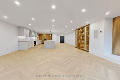 Photo 5 at 1009 - 110 Bloor Street W, Annex, Toronto