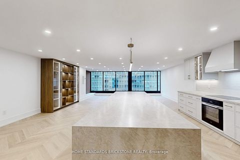 Photo 10 at 1009 - 110 Bloor Street W, Annex, Toronto