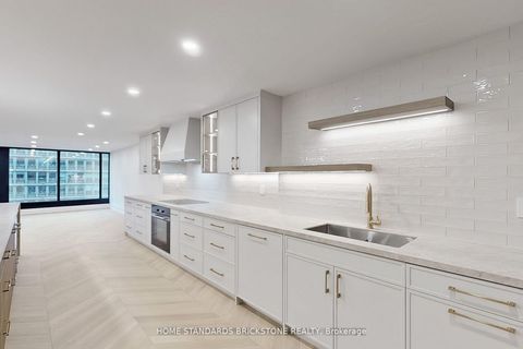 Photo 12 at 1009 - 110 Bloor Street W, Annex, Toronto