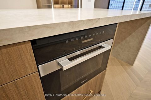 Photo 14 at 1009 - 110 Bloor Street W, Annex, Toronto