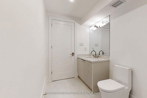 Photo 23 at 1009 - 110 Bloor Street W, Annex, Toronto
