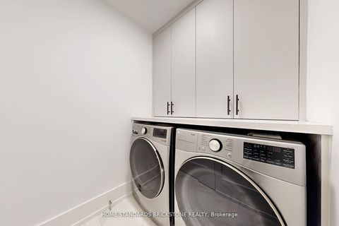 Photo 30 at 1009 - 110 Bloor Street W, Annex, Toronto
