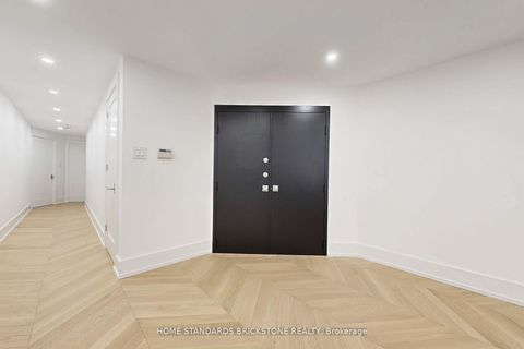 Photo 32 at 1009 - 110 Bloor Street W, Annex, Toronto