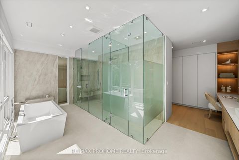 Photo 34 at 15 Aldershot Crescent, Windfields, Toronto