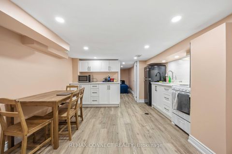 Photo 10 at 261 Cedarvale Avenue, Lumsden, Toronto