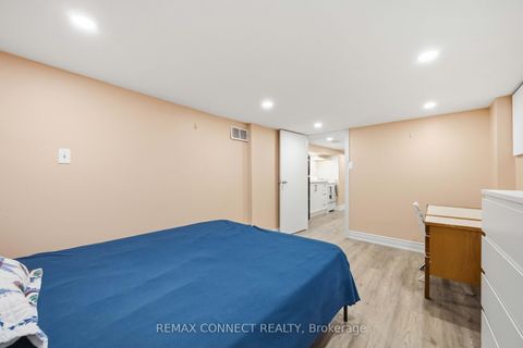 Photo 19 at 261 Cedarvale Avenue, Lumsden, Toronto