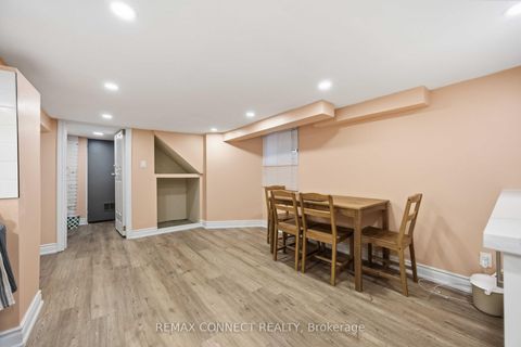 Photo 22 at 261 Cedarvale Avenue, Lumsden, Toronto