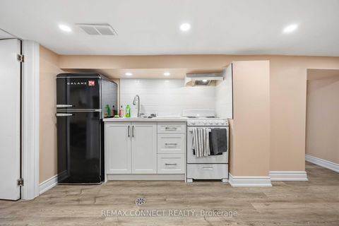 Photo 24 at 261 Cedarvale Avenue, Lumsden, Toronto