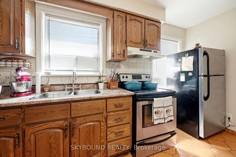 Photo 3 at 90 Ypres Road, Eglinton West, Toronto