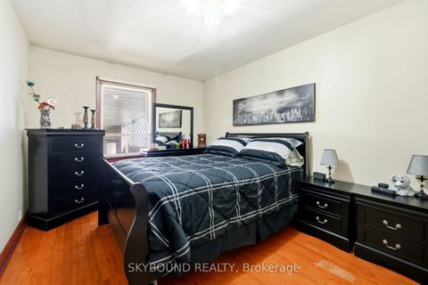 Photo 6 at 90 Ypres Road, Eglinton West, Toronto