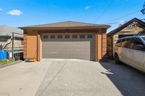 Photo 22 at 90 Ypres Road, Eglinton West, Toronto