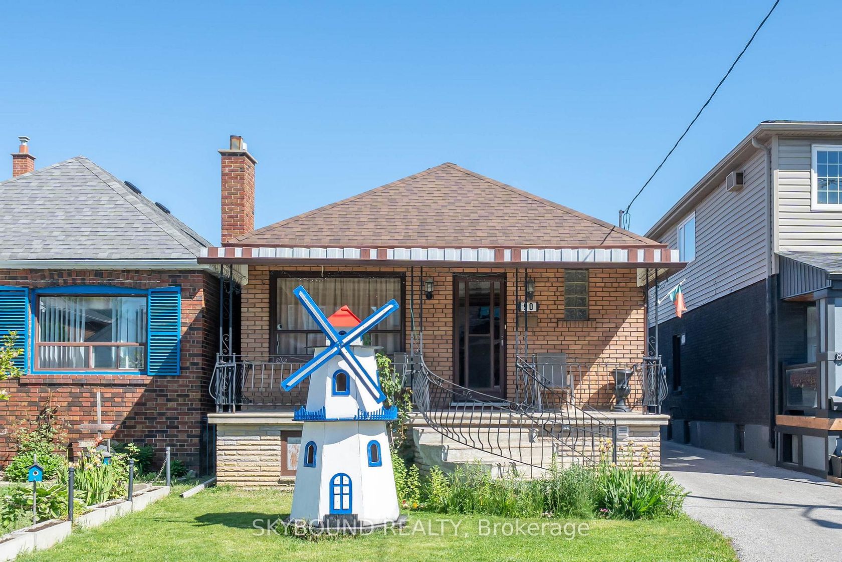 90 Ypres Road, Eglinton West, Toronto 
