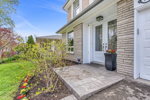 Photo 1 at 170 Fenn Avenue, Windfields, Toronto