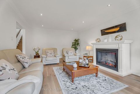 Photo 5 at 170 Fenn Avenue, Windfields, Toronto