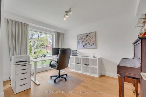 Photo 15 at 170 Fenn Avenue, Windfields, Toronto