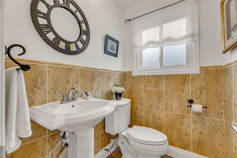 Photo 16 at 170 Fenn Avenue, Windfields, Toronto