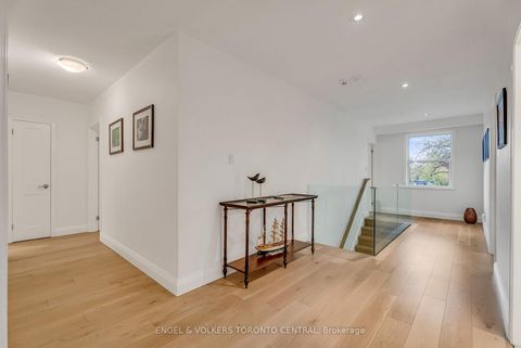 Photo 18 at 170 Fenn Avenue, Windfields, Toronto