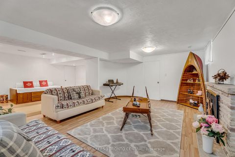 Photo 37 at 170 Fenn Avenue, Windfields, Toronto