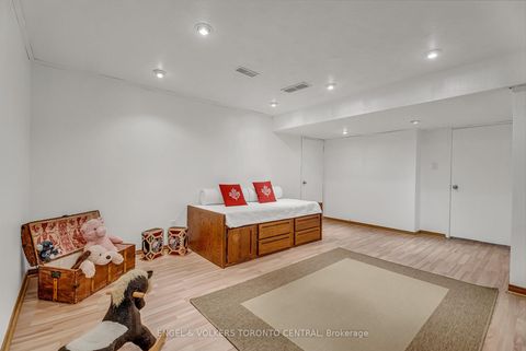 Photo 38 at 170 Fenn Avenue, Windfields, Toronto
