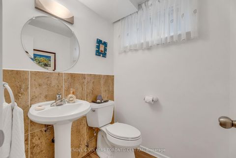 Photo 40 at 170 Fenn Avenue, Windfields, Toronto