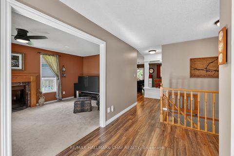 Photo 5 at 143 Emms Drive, Holly, Barrie