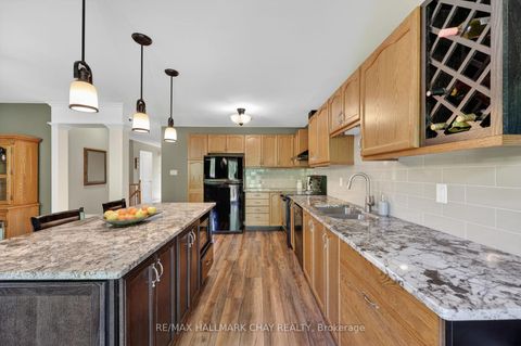 Photo 18 at 143 Emms Drive, Holly, Barrie