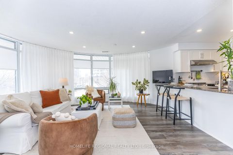 Photo 13 at 204 - 15 Windermere Avenue, Swansea, Toronto