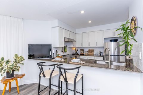 Photo 21 at 204 - 15 Windermere Avenue, Swansea, Toronto