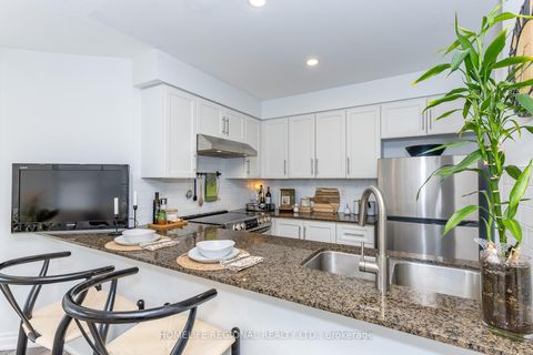 Photo 22 at 204 - 15 Windermere Avenue, Swansea, Toronto