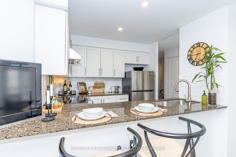 Photo 23 at 204 - 15 Windermere Avenue, Swansea, Toronto