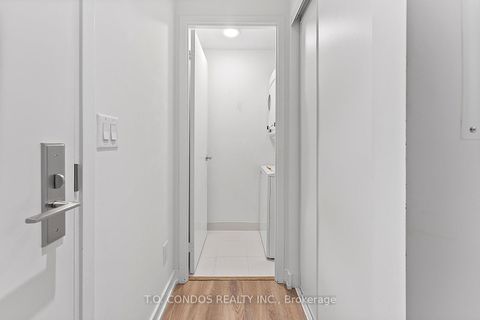 Photo 2 at 1019 - 20 Edward Street, Bay Street Corridor, Toronto