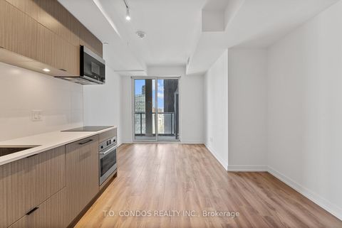 Photo 4 at 1019 - 20 Edward Street, Bay Street Corridor, Toronto