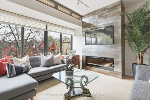 Photo 2 at 318 - 40 Oaklands Avenue, St. Clair, Toronto