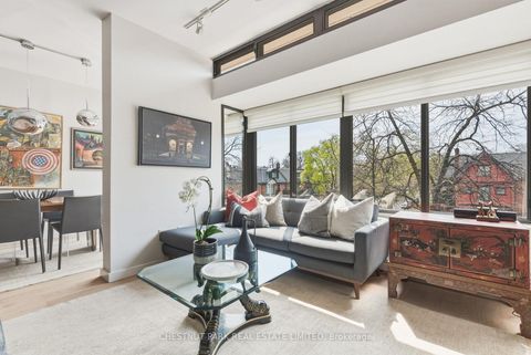 Photo 4 at 318 - 40 Oaklands Avenue, St. Clair, Toronto