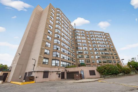 Photo 0 at 906 - 250 Davis Drive, Central Newmarket, Newmarket