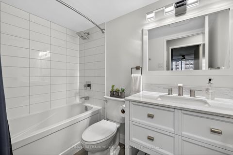 Photo 12 at 906 - 250 Davis Drive, Central Newmarket, Newmarket