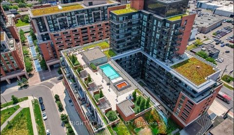 Photo 2 at 608 - 3091 Dufferin Street, Glen Park, Toronto