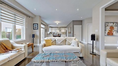 Photo 8 at 939 Goring Circle, Wyndham, Newmarket