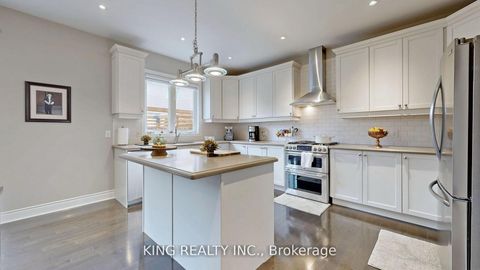Photo 11 at 939 Goring Circle, Wyndham, Newmarket