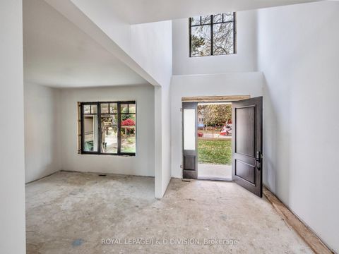 Photo 19 at 99 Lake Promenade, Long Branch, Toronto