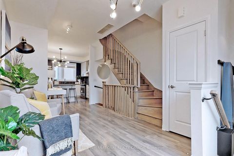 Photo 4 at 27 Thomas Mulholland Drive, CFB, Toronto