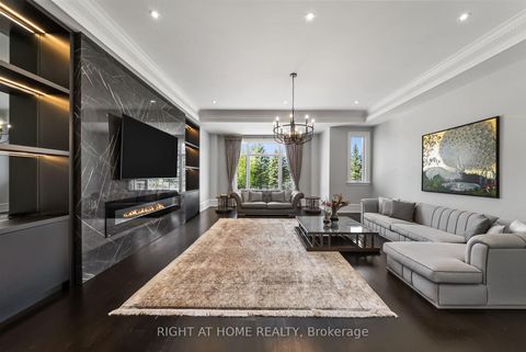 Photo 18 at 16 Sirona's Lane, Bayview Southeast, Aurora